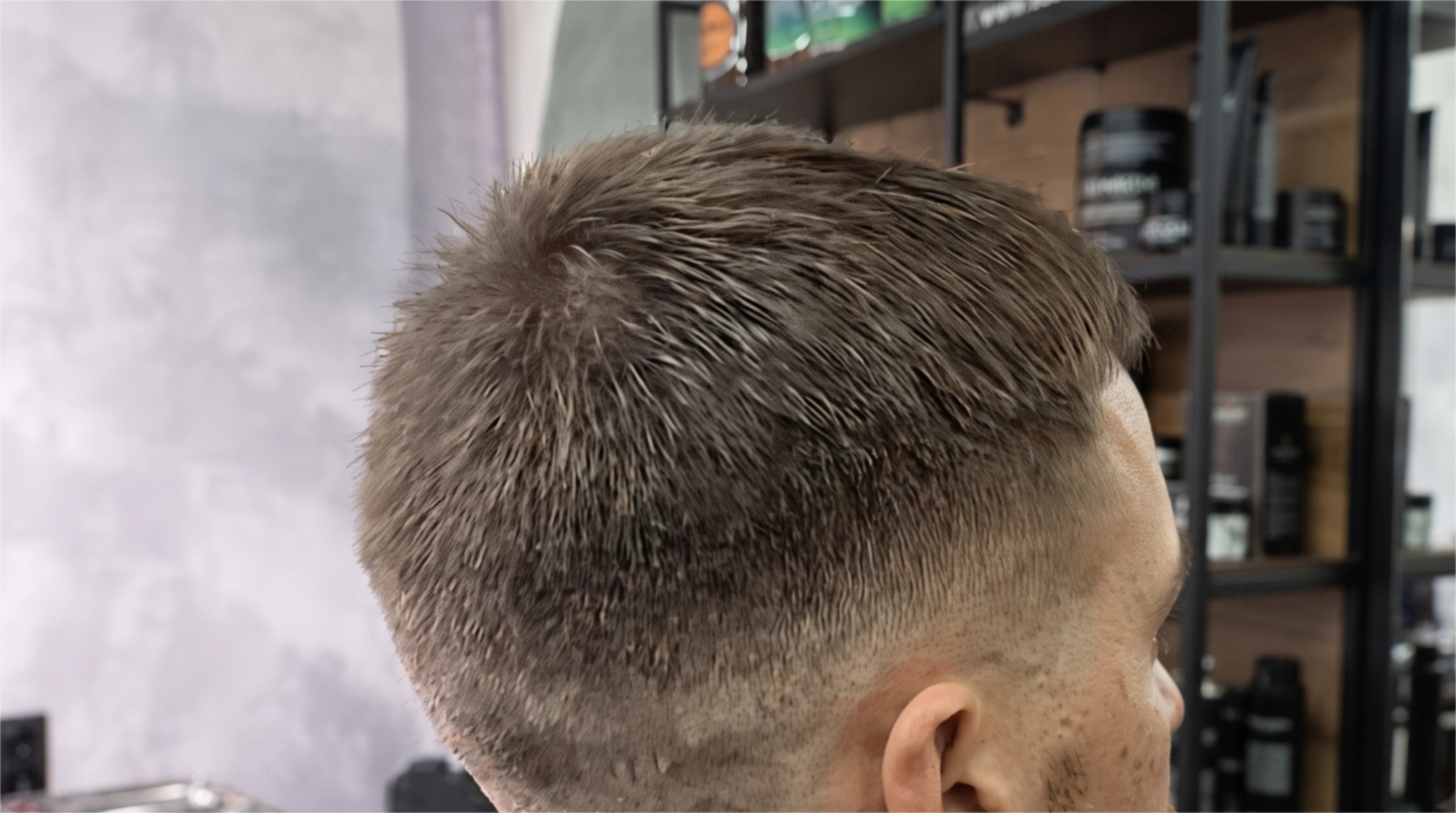 Styling pánského střihu pro muže s kouty v Beauty salon Queen Klatovy